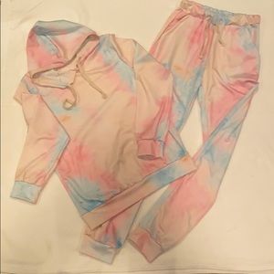 BRAND NEW Tie Dye Lounge Set (Hoodie + Joggers)